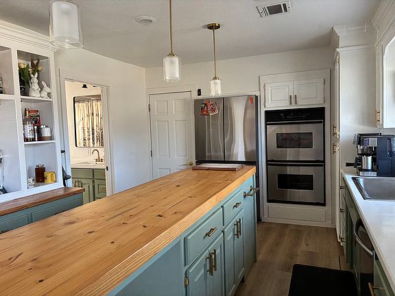 Kitchen (closed door goes to laundry/utility room)