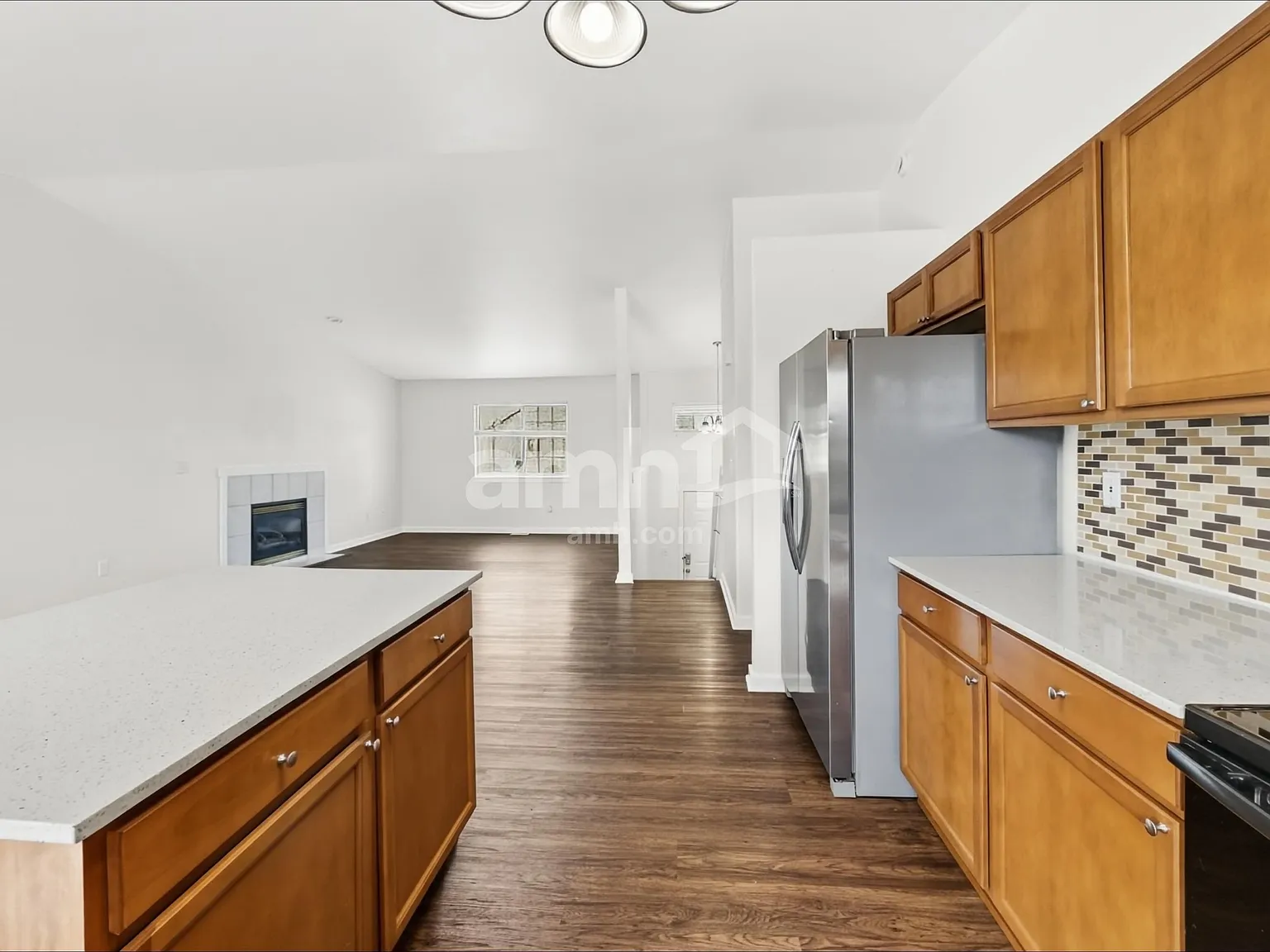 5 bed, 3.0 bath, 2418 sqft, $3,115 — Photo 4
