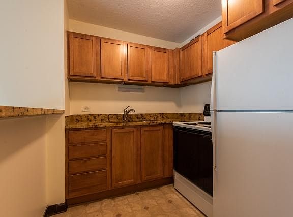5th image of 2728 N Hampden Ct APT 1007