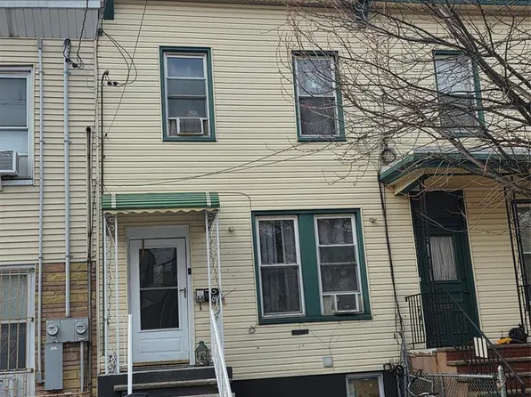 6603 McKinley Pl, West New York, NJ 07093