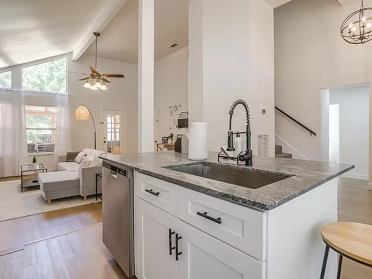 7851 Maiden Ln — Photo 4