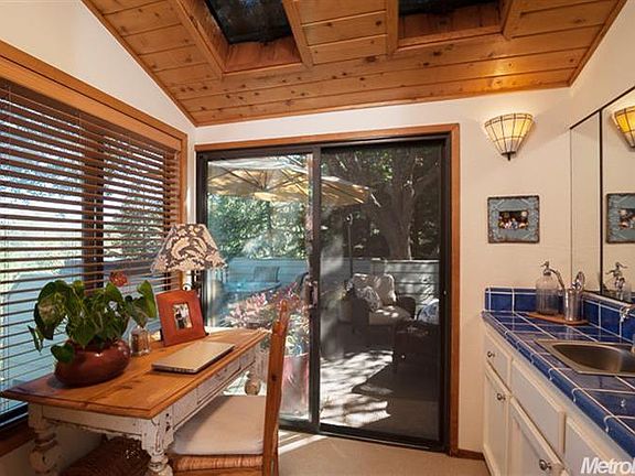 5th image of 1561 Zapata Dr