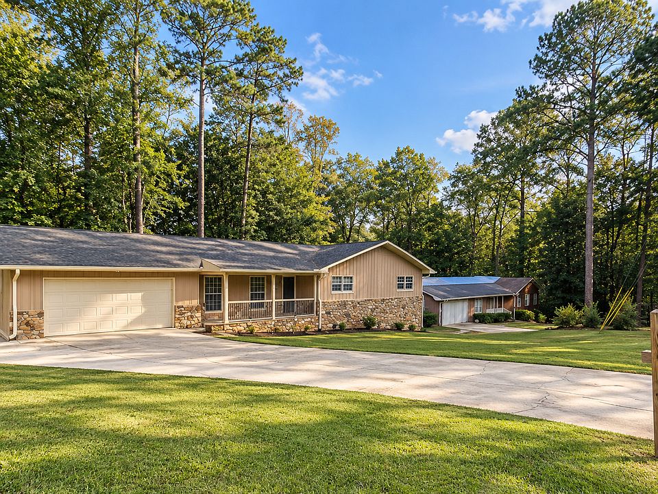 2nd image of 4438 Riverwood Cir #1