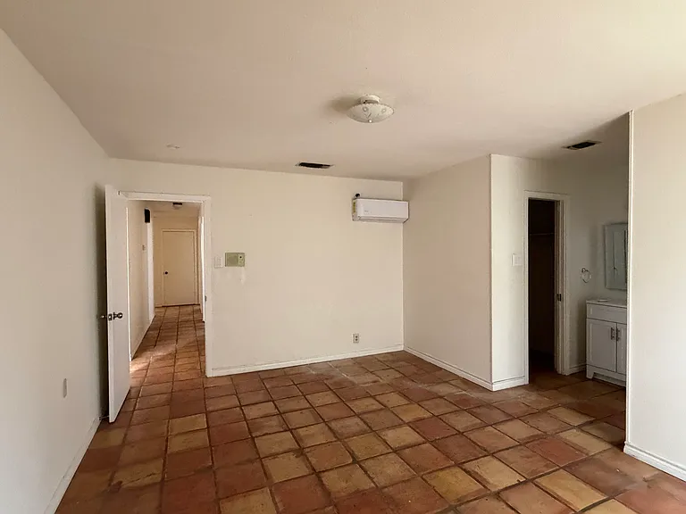 5927 Forest Knoll St — Photo 30