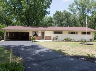 10871 Mercer Ct, Saint Ann, MO