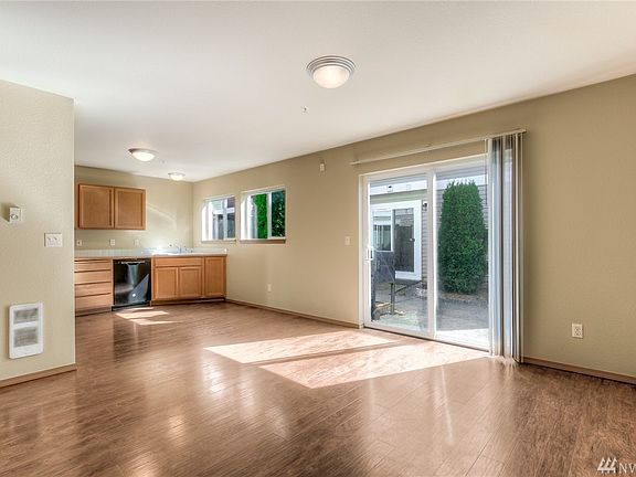 4th image of 10512 140th St Ct E Unit 56