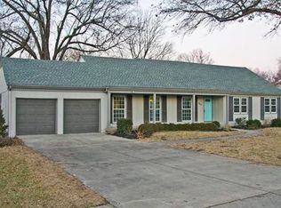 3940 W 99th St, Overland Park, KS 66207
