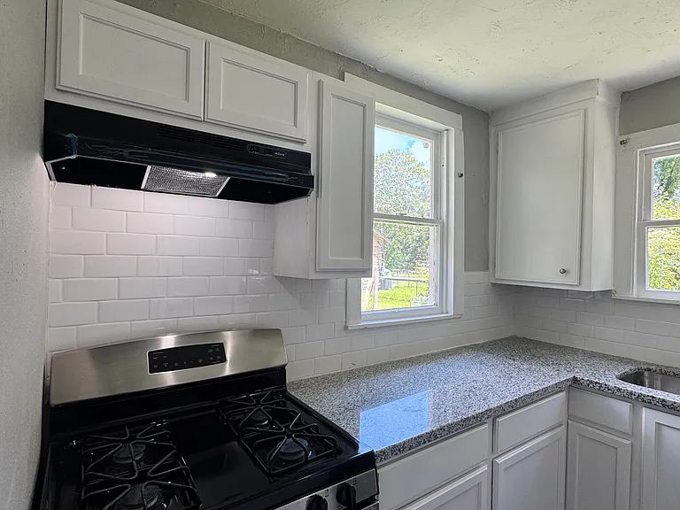1501 Nashby St — Photo 20