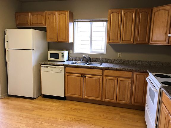 3rd image of 10645 Dixon Dr S