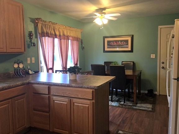 5th image of 517 E Breitung Ave