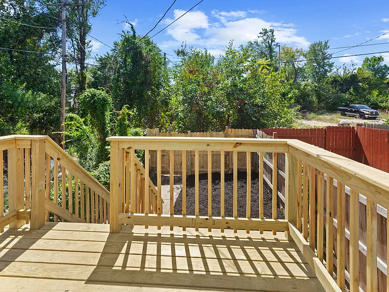 2903 Winchester St — Photo 7