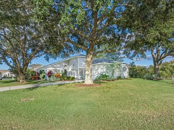 25300 Hibiscus St, Leesburg, FL 34748