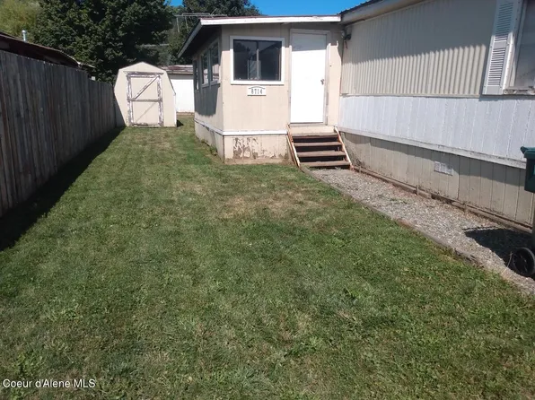 8714 W Park Loop, Rathdrum, ID 83858
