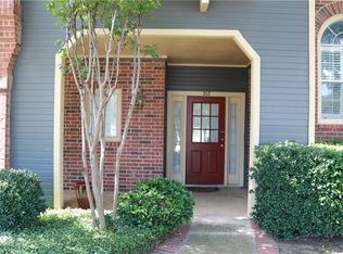 212 Cobblestone Row, Denton, TX 76207