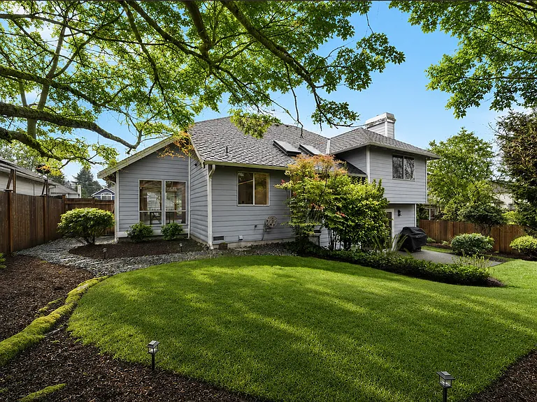10012 SE 247th Pl — Photo 17