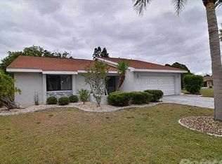 1124 El Rancho Dr, Sun City Center, FL 33573
