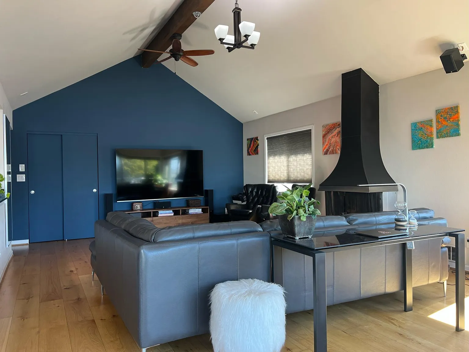 2 bed, 1331 sqft, $4,000 — Photo 3