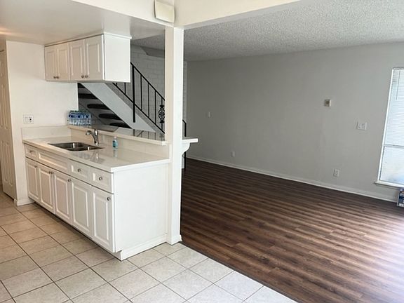 3rd image of 2631 N Spinnaker Ave