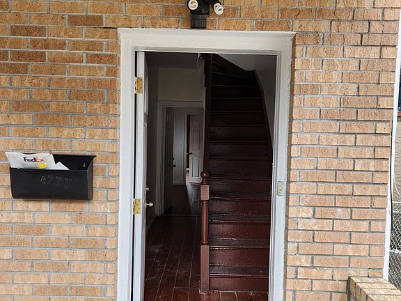 2nd image of 4733 Carpenter Ave Floor 2
