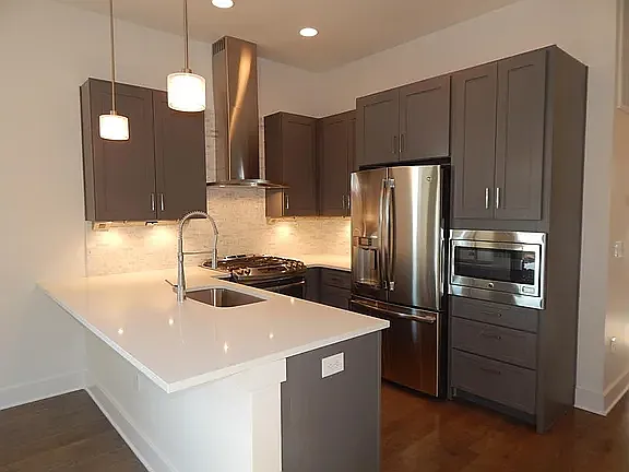 3 bed, 1563 sqft, $3,400 — Photo 2