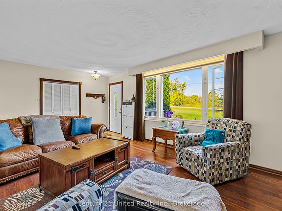 3rd image of 768 Cottingham Rd