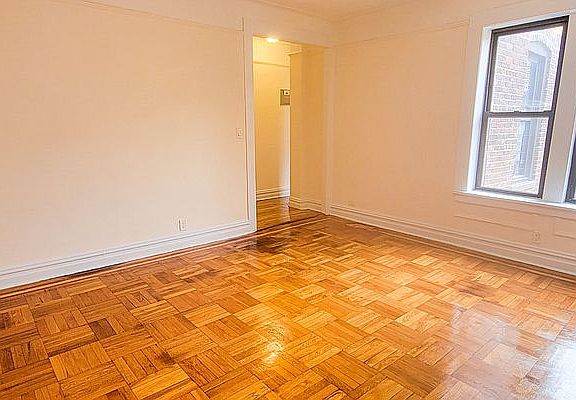 4th image of 2721 Morris Ave APT 4B