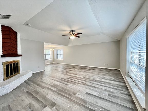 2nd image of 2319 Redbrook Dr