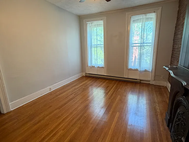 208 Elm St #2 — Photo 4