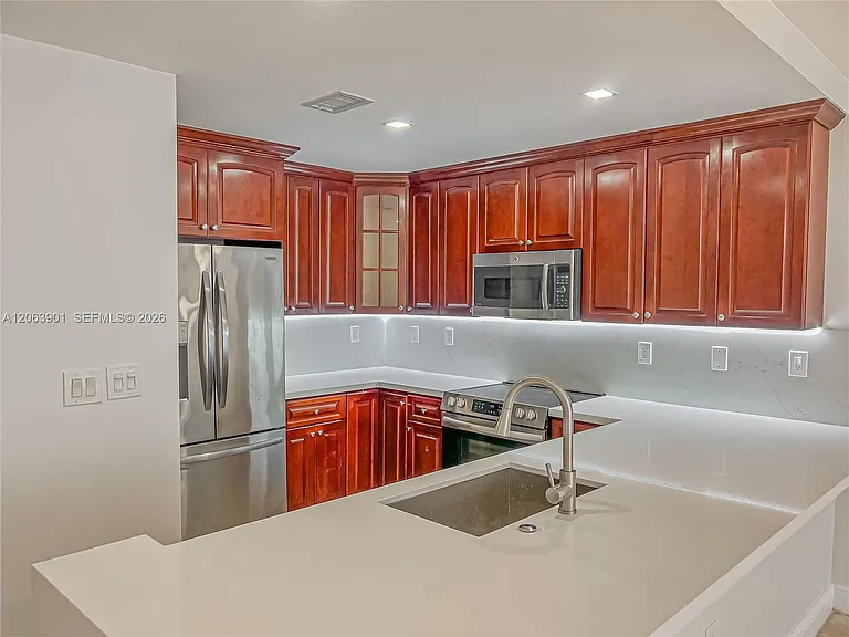 3850 NE 168th St — Photo 7