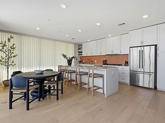 4th image of 1600 S 1st St #410