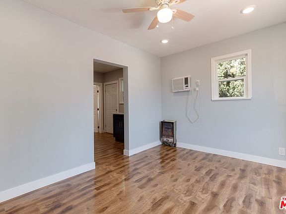 3rd image of 11470 Ventura Blvd Unit B