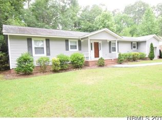 3014 Red Fox Rd, Trent Woods, NC 28562