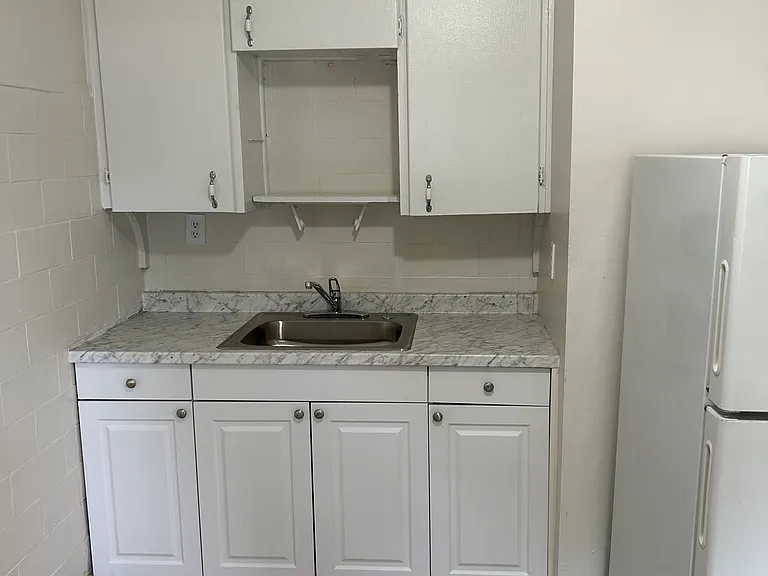 11725 Syracuse St — Photo 7