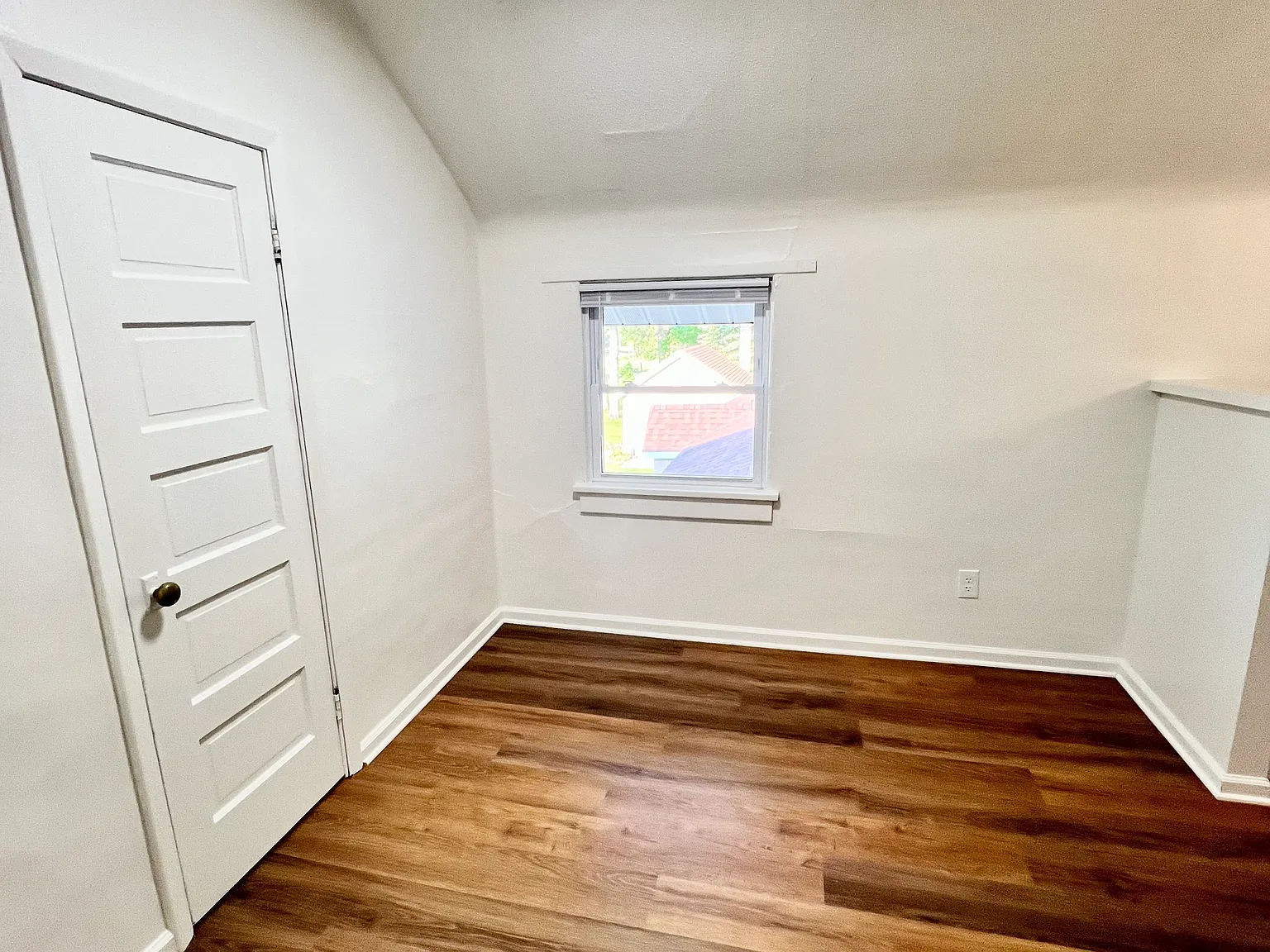 3 bed, 850 sqft, $1,250 — Photo 3