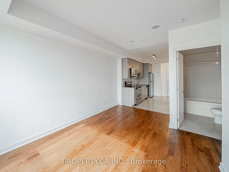9205 Yonge St #1605 — Photo 11