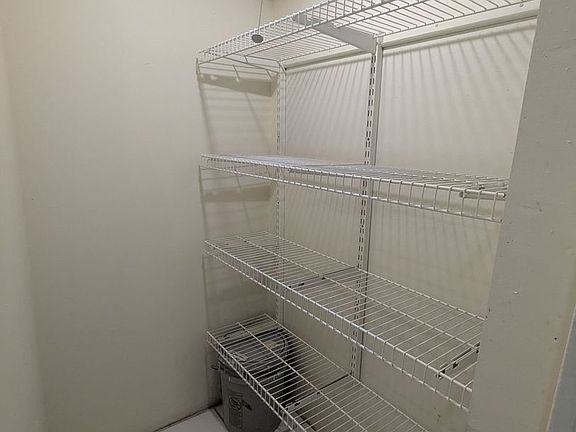 4th image of 1430 N Franklin St APT 5