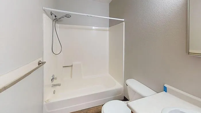 1508 E Thayer Ave #7 — Photo 4