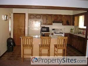2nd image of 807 N Elmwood Dr