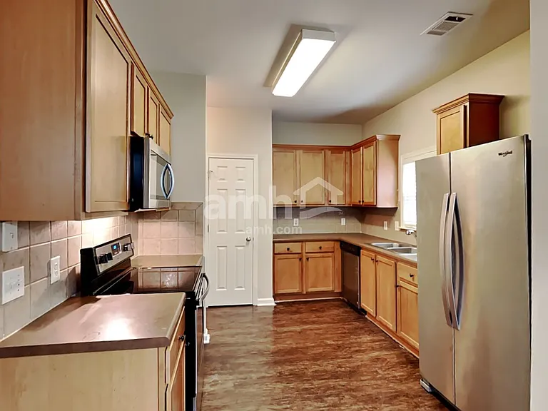 5 Horseshoe Ln — Photo 3