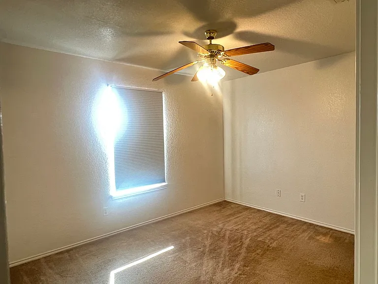 2608 Edgefield St — Photo 8