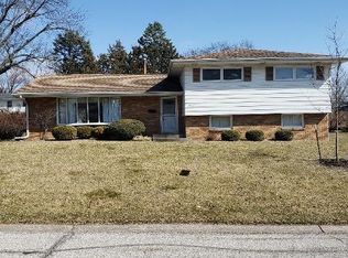 2903 Harmony Dr, Bettendorf, IA