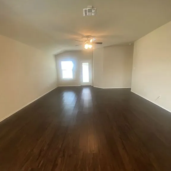 2604 Cortona St — Photo 11
