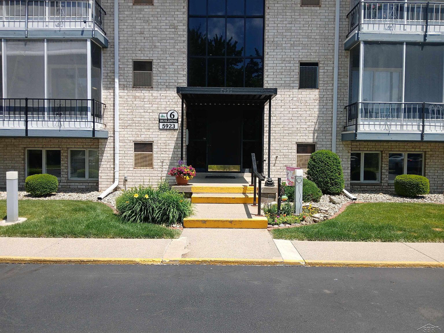 5923 W Michigan Ave B1, Saginaw, MI 48638 Zillow
