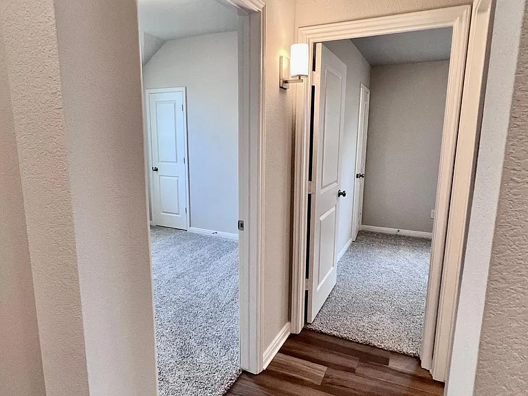 1753 Spence St — Photo 3