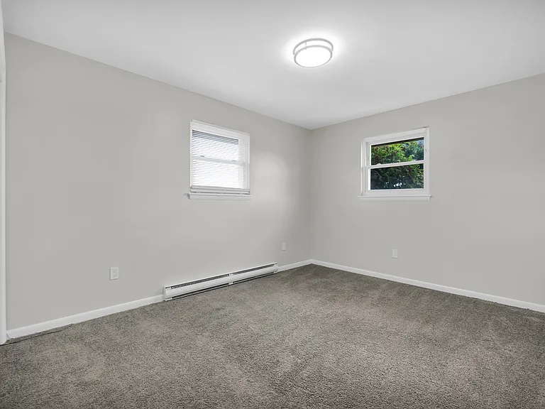803 N 18th St — Photo 14