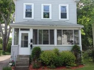 7 Edgehill Rd, Woburn, MA 01801