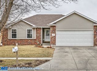 1555 Prairie Ln, Lincoln, NE 68521