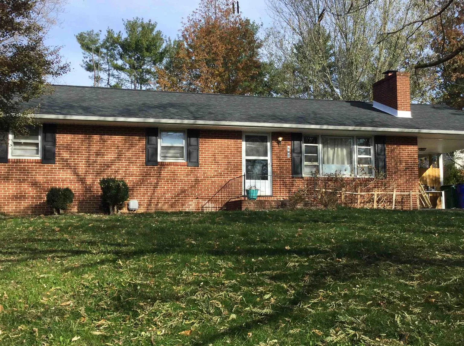 3 bed, 1.5 bath, 1536 sqft, $2,600 — Photo 1