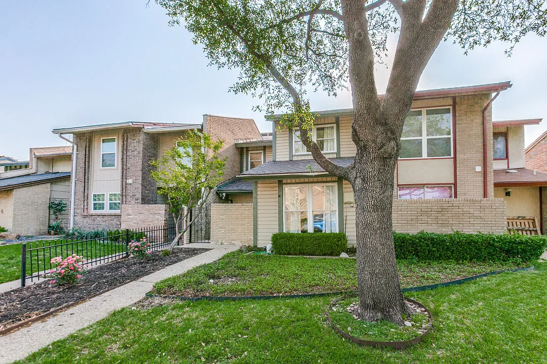 Building Photo - 4120 Towngate Blvd