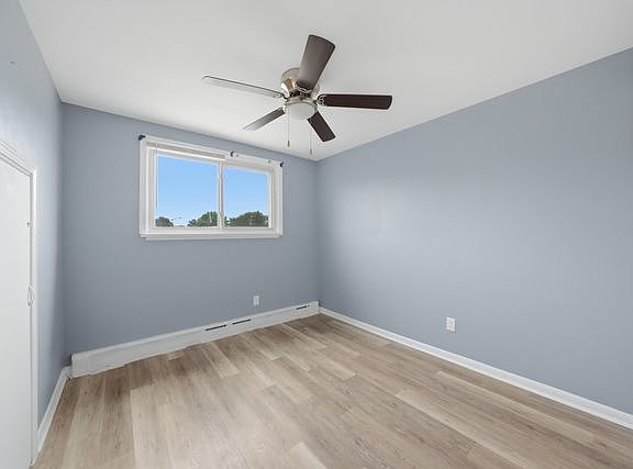 5th image of 348 Pulaski Rd APT 2